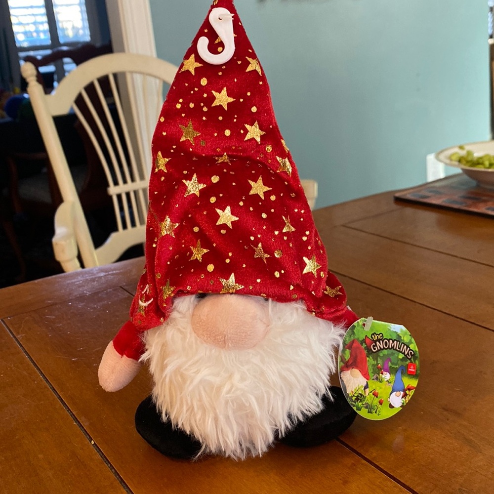 NWT: Adorable Holiday Gnome by Aurora